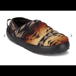 Kids North Face Pendleton Leather Slippers Size 6